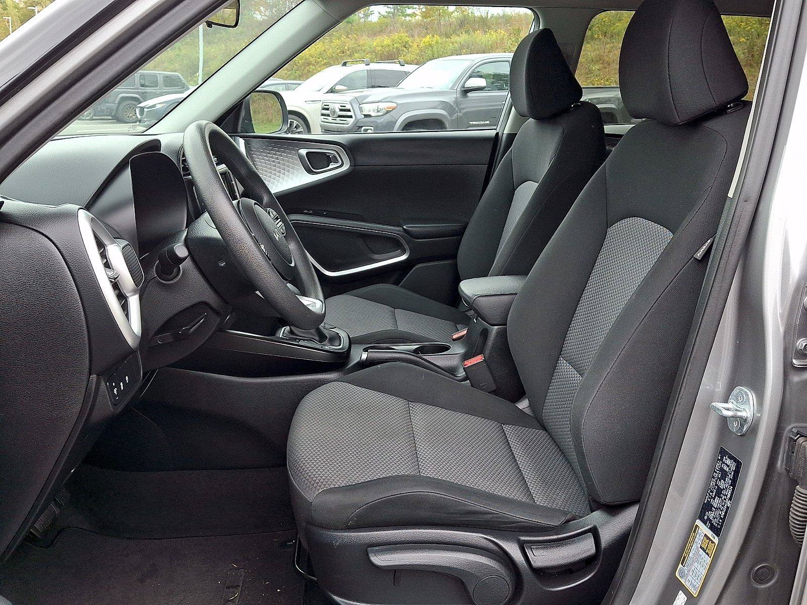 Used 2023 Kia Soul LX w/ Option Group 015 FWD image 14