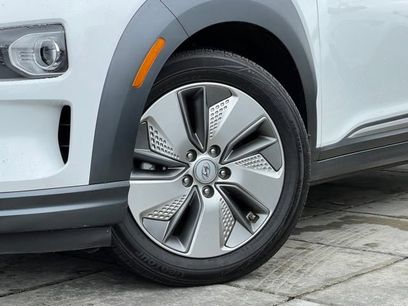 Certified 2021 Hyundai Kona Limited w/ Cargo Package