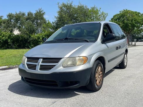 Used 2005 Dodge Caravan SE w/ Popular Equipment Group FWD image 4