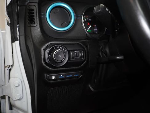 Used 2022 Jeep Wrangler Unlimited Rubicon 4xe w/ Dual Top Group AWD/4WD image 21