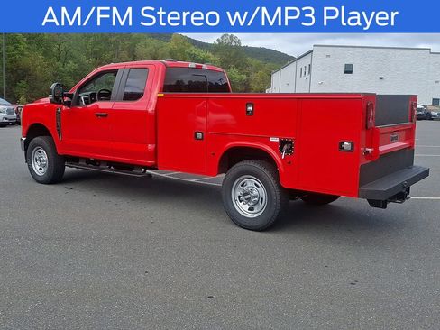 New 2025 Ford F350 XL w/ XL Chrome Package image 4