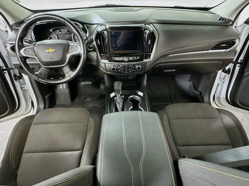 Used 2021 Chevrolet Traverse LT FWD image 16