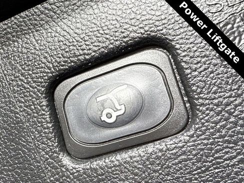 Used 2022 Ford Edge ST image 15