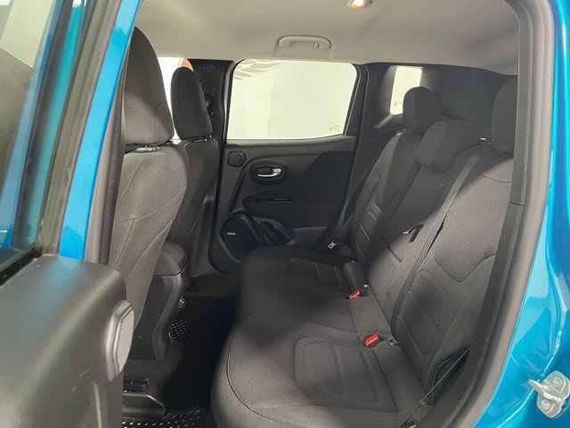 Used 2020 Jeep Renegade Latitude w/ Cold Weather Group AWD/4WD image 20