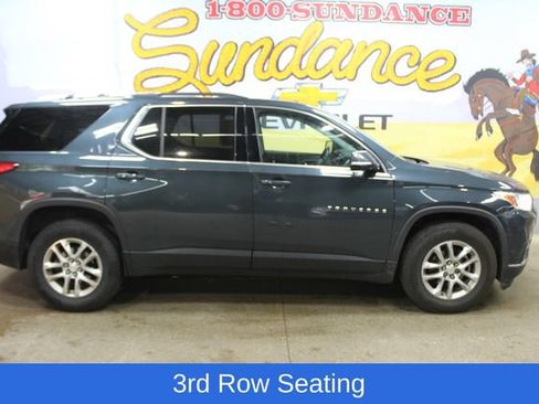 Used 2018 Chevrolet Traverse LT FWD image 1