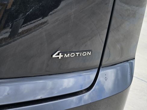 Used 2024 Volkswagen Atlas Cross Sport SEL Premium R-Line image 37