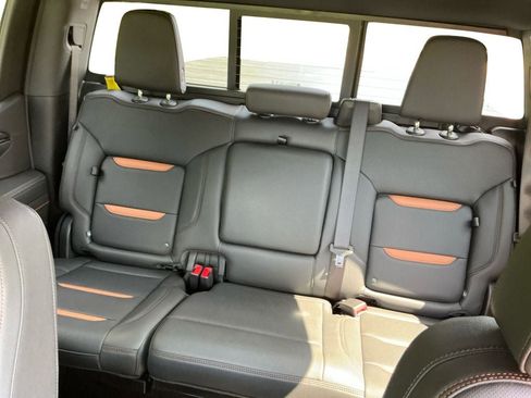 Used 2024 GMC Sierra 1500 AT4 w/ Technology Package image 13