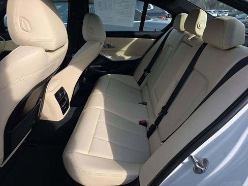 Used 2023 BMW 330i xDrive 330i xDrive w/ Driving Assistance Package image 10