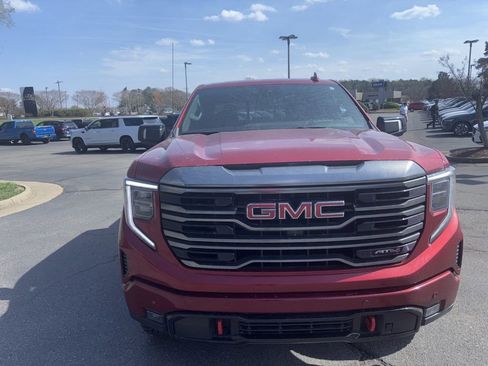 Used 2024 GMC Sierra 1500 AT4 w/ Technology Package image 5