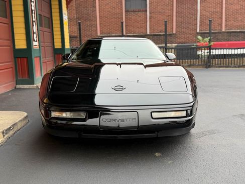 Used 1993 Chevrolet Corvette Coupe RWD image 12