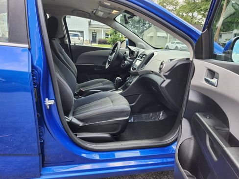 Used 2016 Chevrolet Sonic LT FWD image 5