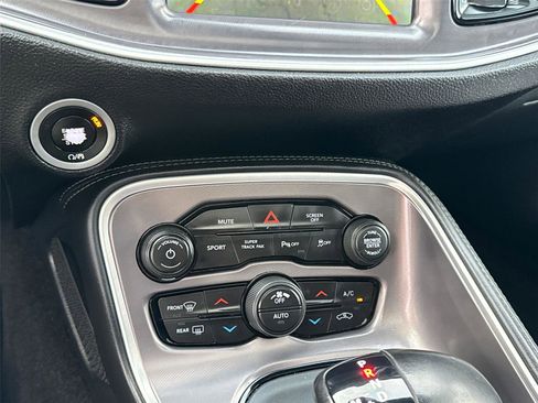 Used 2020 Dodge Challenger GT image 29