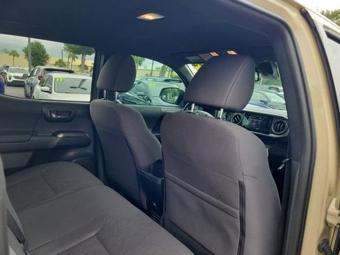 Used 2019 Toyota Tacoma TRD Off-Road AWD/4WD image 9