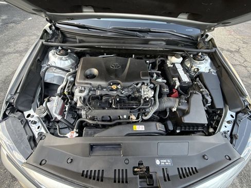 Used 2022 Toyota Camry SE w/ Cold Weather Package image 28