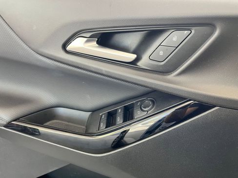 Used 2025 Chevrolet Equinox LT image 20