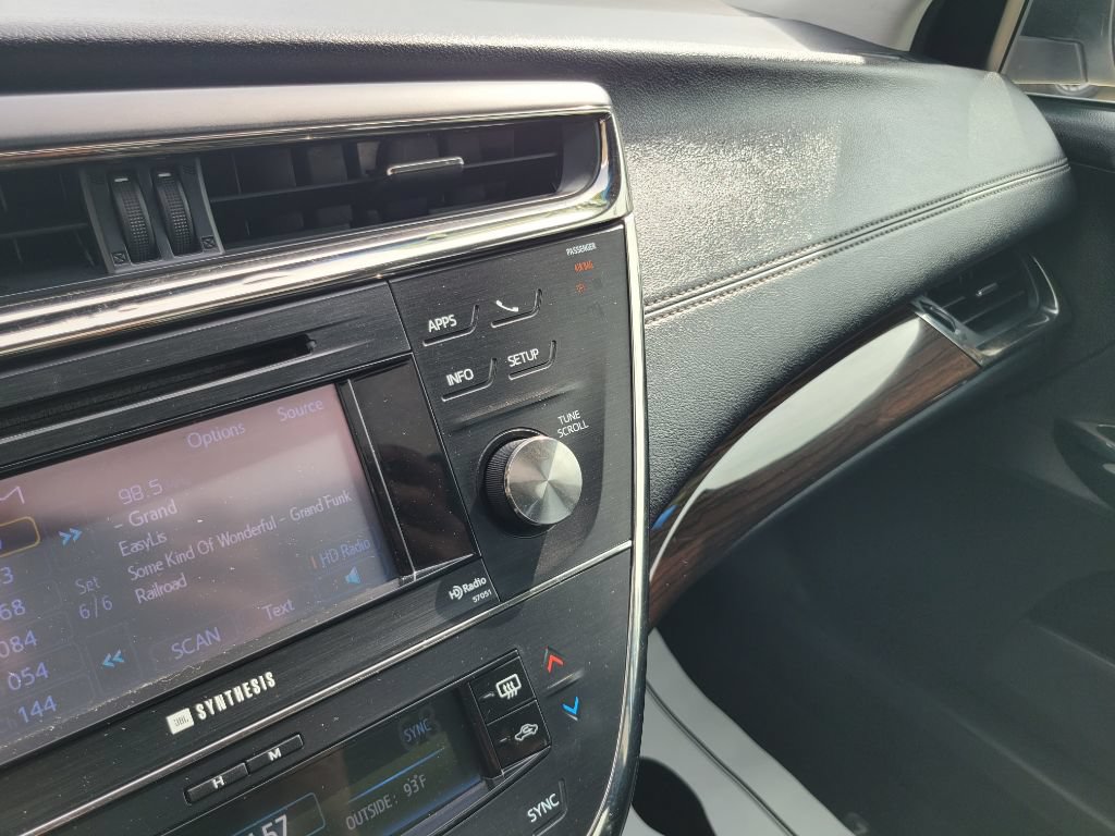 Used 2013 Toyota Avalon Limited FWD image 37