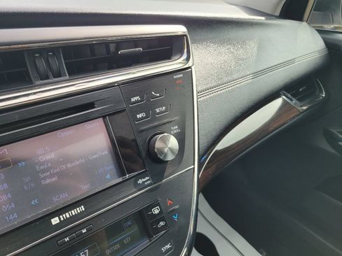 Used 2013 Toyota Avalon Limited FWD image 37
