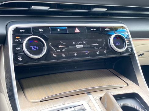 Used 2023 Genesis GV80 2.5T w/ Prestige 20" Package AWD/4WD image 12