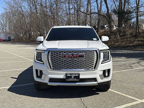 Used 2024 GMC Yukon Denali w/ Advanced Technology Package AWD/4WD image 14