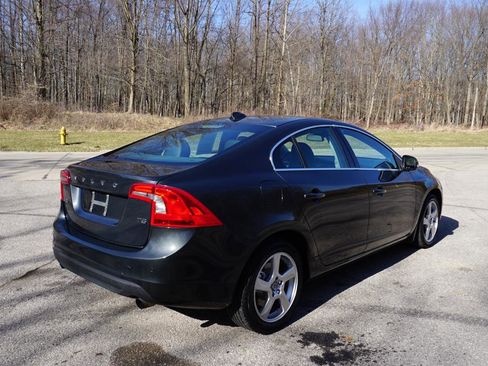 Used 2012 Volvo S60 T5 w/ Climate Pkg FWD image 5