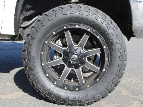 Used 2017 Toyota Tundra SR5 w/ SR5 Upgrade Package RWD image 38