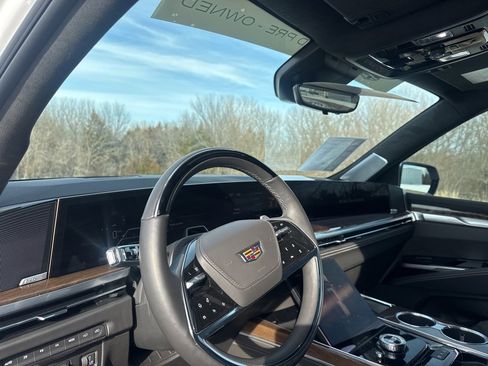 Used 2025 Cadillac Escalade Sport Platinum w/ LPO, Floor Liner Package image 15