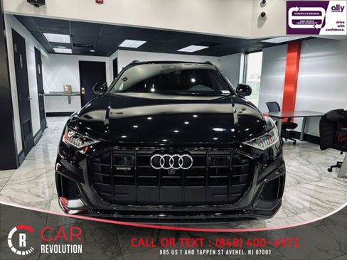 Used 2022 Audi Q8 Premium Plus w/ Premium Plus Package AWD/4WD image 2