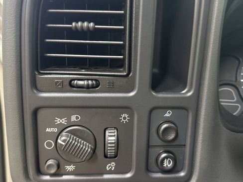 Used 2004 GMC Sierra 1500 SLE w/ Light Duty Power Package image 26