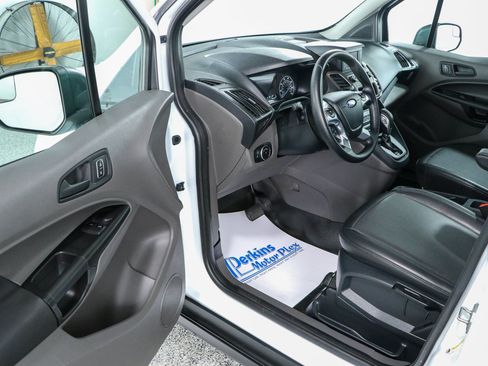 Used 2023 Ford Transit Connect XL FWD image 3