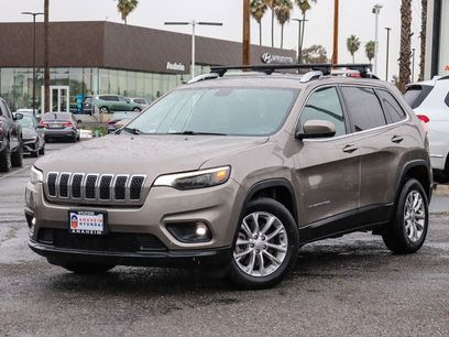 Used 2019 Jeep Cherokee Latitude w/ Popular Appearance Group