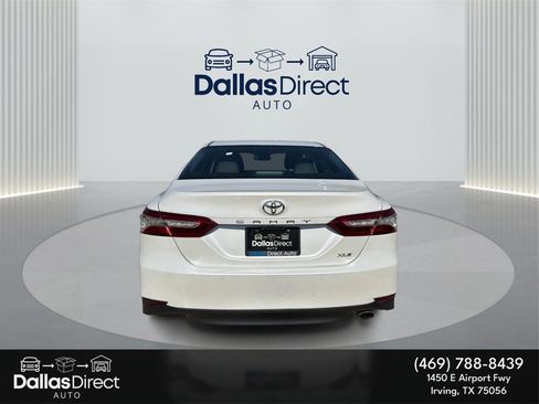 Used 2018 Toyota Camry XLE image 7
