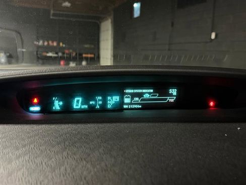 Used 2012 Toyota Prius Plug-In Hybrid image 12