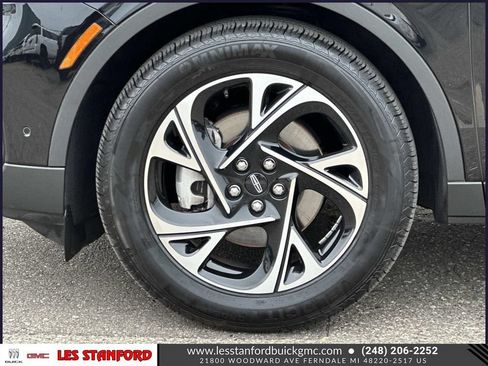 Used 2024 Lincoln Nautilus Premier AWD/4WD image 10