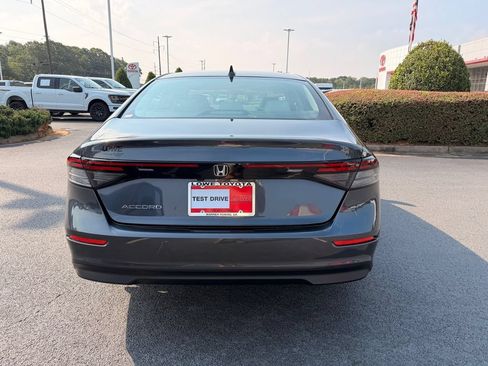 Used 2024 Honda Accord EX image 10