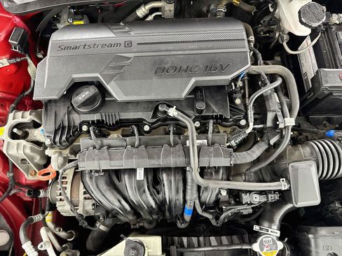 Used 2021 Hyundai Elantra SE FWD image 36