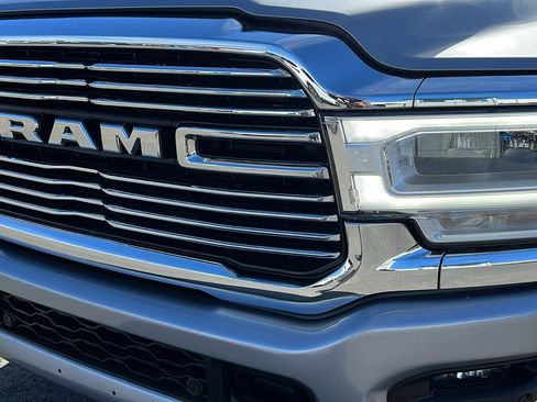 Used 2024 RAM 3500 Laramie AWD/4WD image 10