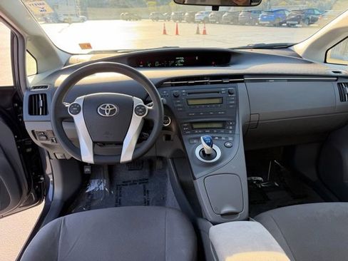 Used 2010 Toyota Prius One image 12