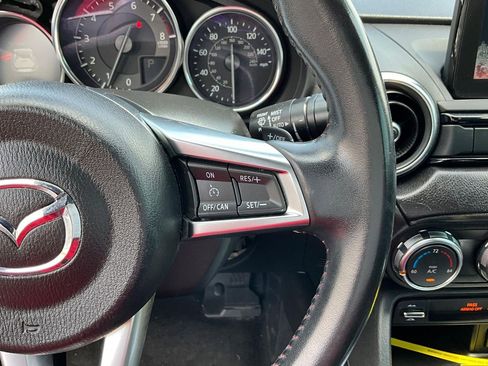 Used 2019 MAZDA MX-5 Miata RF Grand Touring RWD image 11