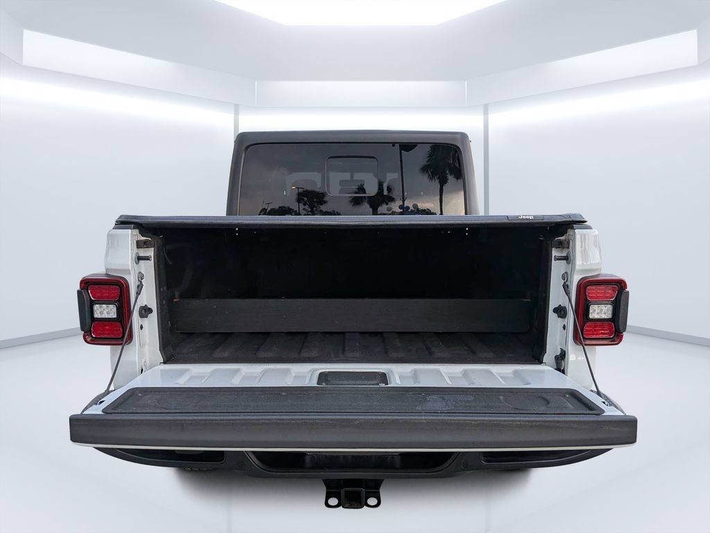 Used 2021 Jeep Gladiator Overland AWD/4WD image 19