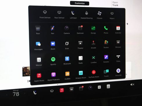 Used 2024 Tesla Model 3 Standard Range image 34