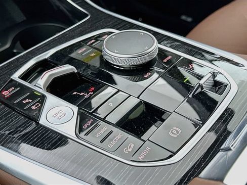 New 2026 BMW X5 xDrive50e AWD/4WD image 17