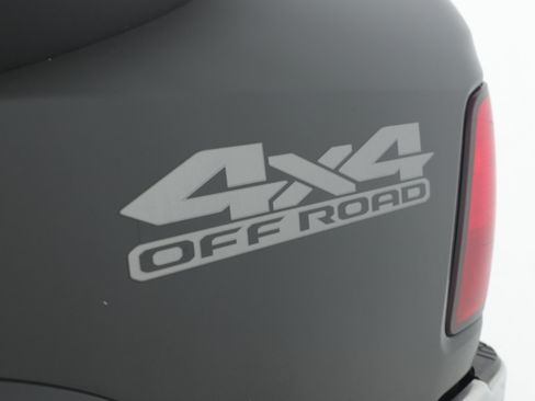 Used 2018 RAM 2500 Tradesman w/ Chrome Appearance Group image 11