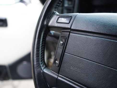 Used 1993 Ford Mustang LX image 36