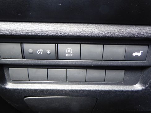 New 2026 Mitsubishi Outlander SE image 14