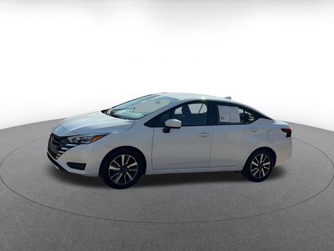 Used 2025 Nissan Versa SV FWD image 7