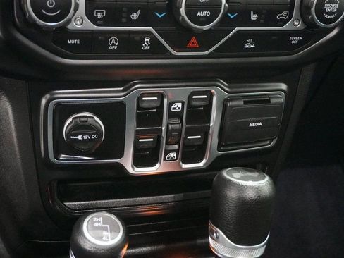 Certified 2022 Jeep Wrangler Unlimited Sport image 28