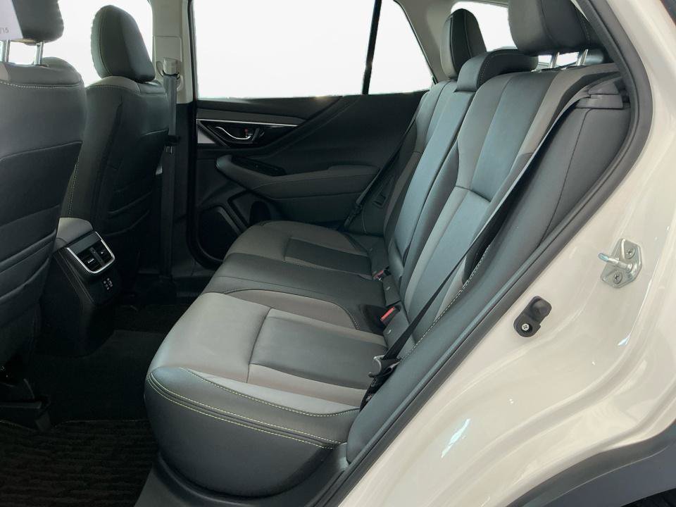 Used 2023 Subaru Outback Onyx Edition AWD/4WD image 16