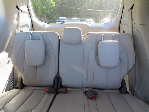 Used 2017 Chrysler Pacifica Touring-L Plus FWD image 23