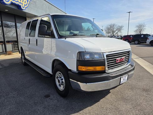 Used 2016 GMC Savana 2500 image 9