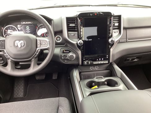 New 2026 RAM 1500 Big Horn AWD/4WD image 12